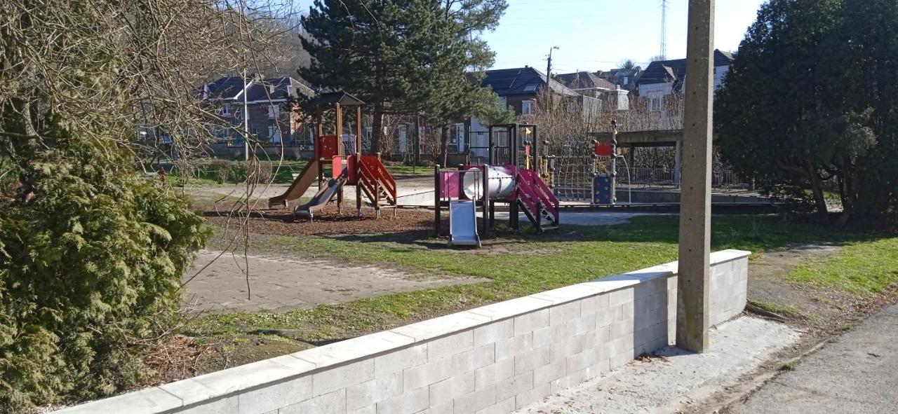 Liege 4420 Rue Jean Jaures 45 Grande Maison Joyeuse Avec Terrasse 30M2 Pour 8 Personnes Maximum Saint-Nicolas  Luaran gambar