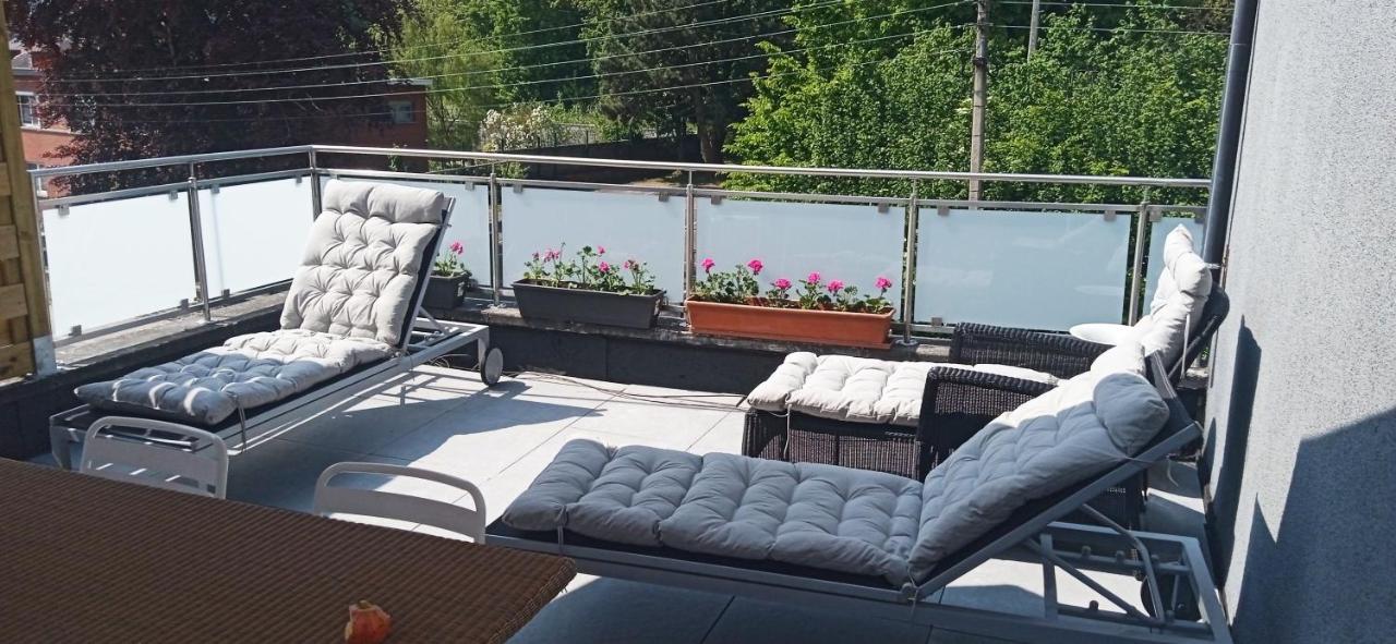 Liege 4420 Rue Jean Jaures 45 Grande Maison Joyeuse Avec Terrasse 30M2 Pour 8 Personnes Maximum Saint-Nicolas  Luaran gambar